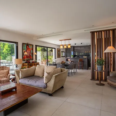 וילה Les Sources Vi4245 By Riviera Homes *